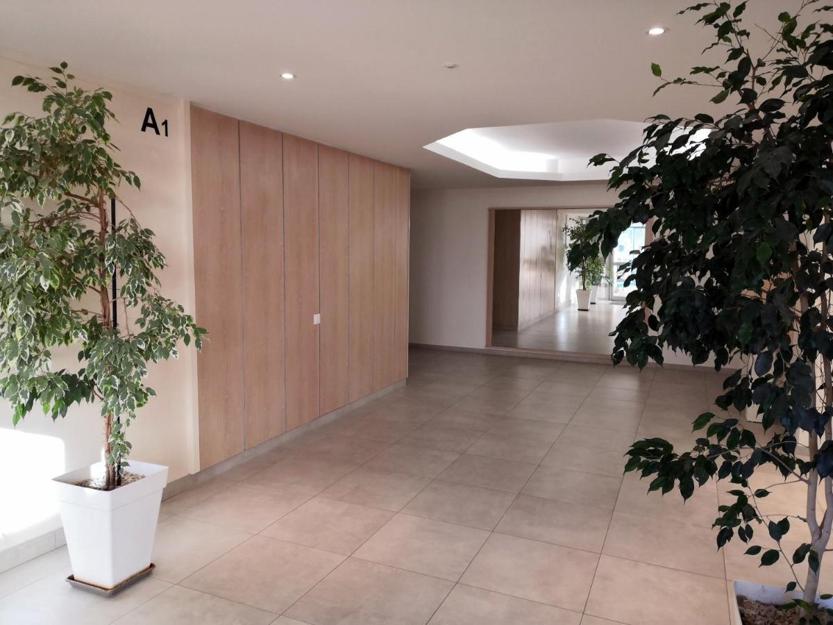 2 Pieces Climatise Avec Balcon Dans Le Vieil Antibes, Residence Avec Ascenseur Exterior foto