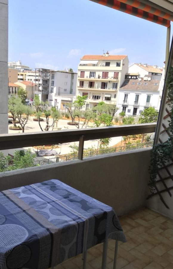 2 Pieces Climatise Avec Balcon Dans Le Vieil Antibes, Residence Avec Ascenseur Exterior foto